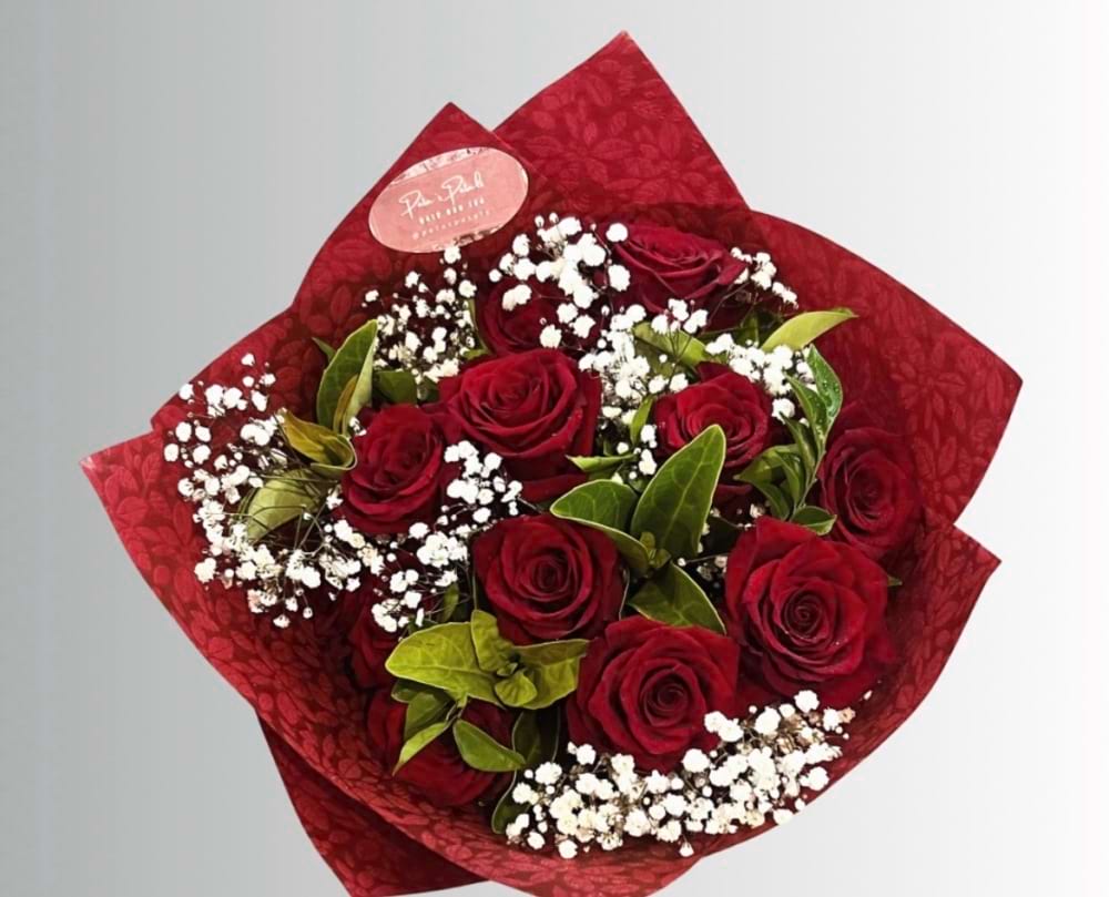 DOZEN RED ROSES