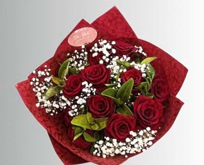 DOZEN RED ROSES